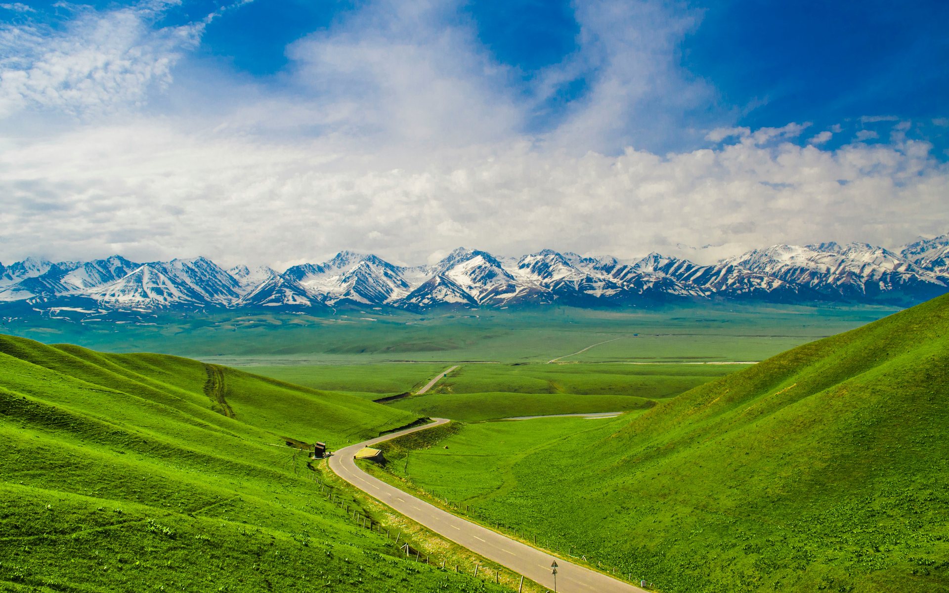 Xinjiang: Silk Road Legend